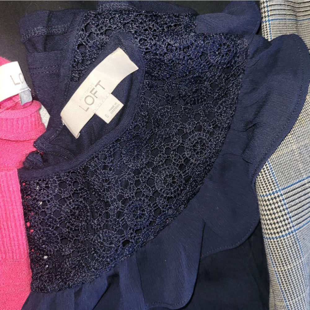 Women's LOFT & L.O.G.G. Clothing Bundle - Size XS/S/6 - Black/Pink/Gray - Picture 2 of 6